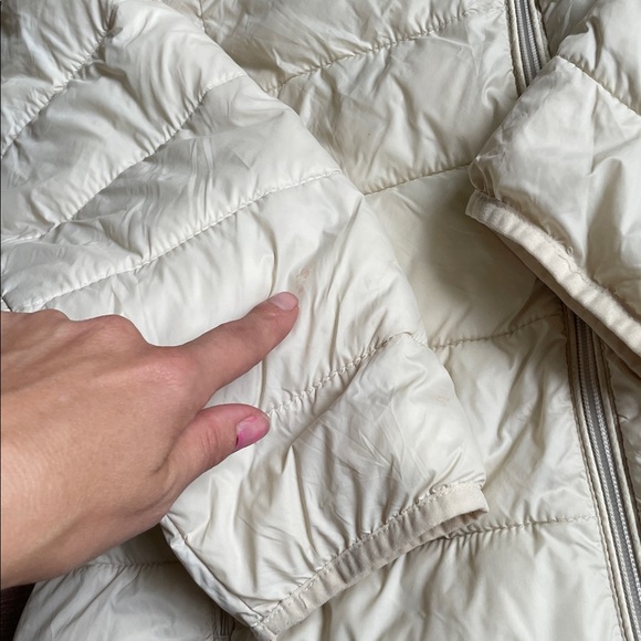 Abercrombie & Fitch Lightweight Cream White Packable Puffer Jacket - Picture 15 of 16